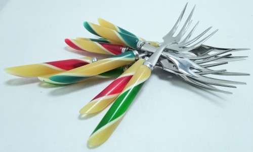 10 Stunning Vintage cocktail/dessert forks