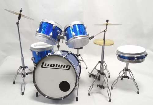 Mini drum set