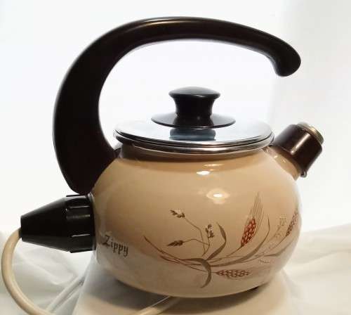 Cute vintage electric enamel whistling kettle