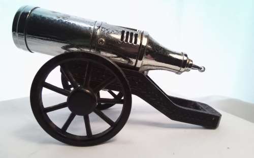 Vintage Cannon table lighter by Modern Japan