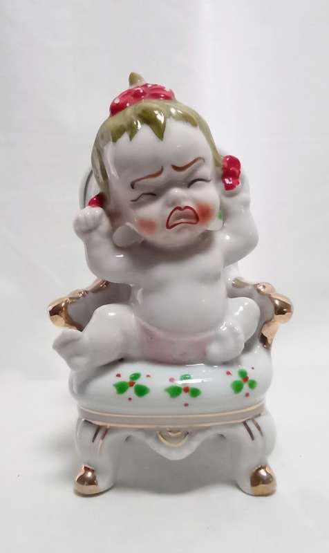 Most beautiful vintage brat! Crying baby on chair figurine
