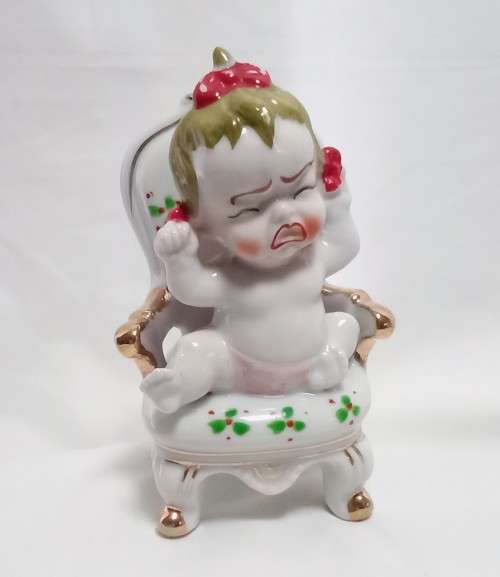 Most beautiful vintage brat! Crying baby on chair figurine