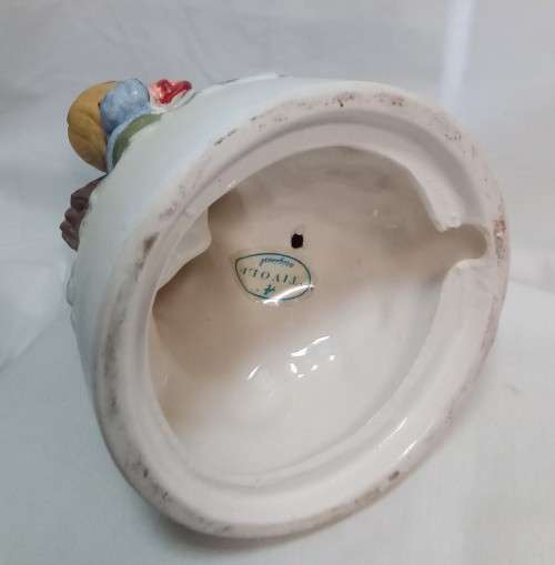 Very pretty vintage girl & boy figurine