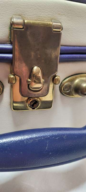 Pretty vintage vanity case