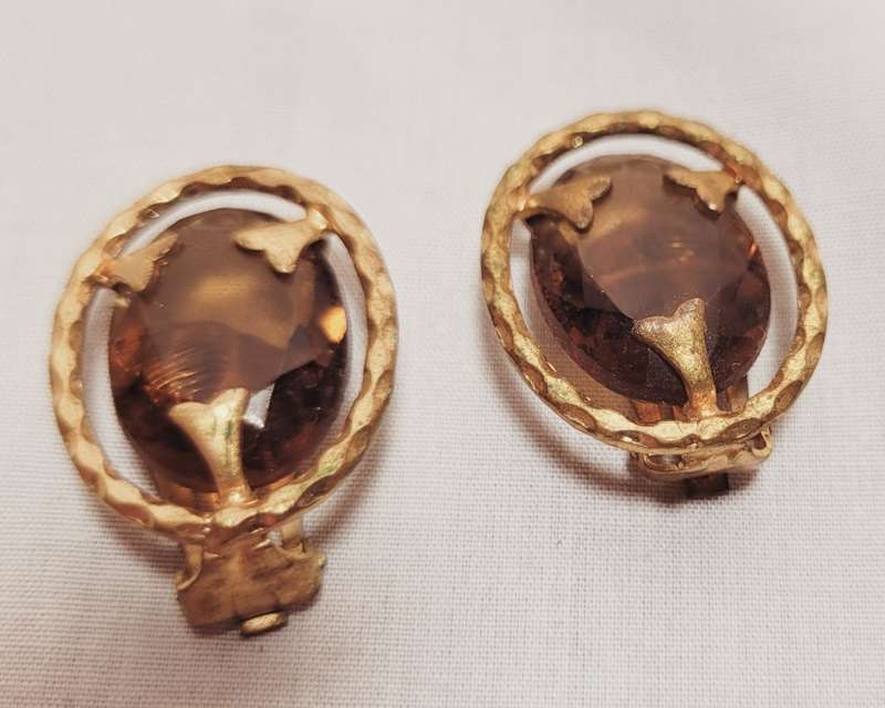 Pretty Vintage earrings