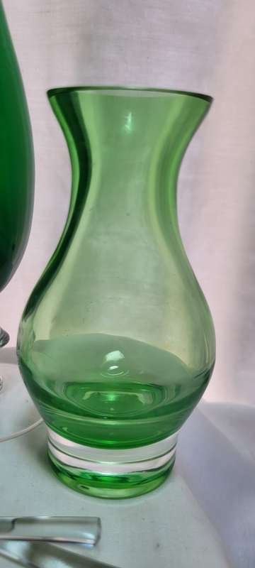Lot of vintage glass items