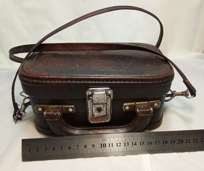 Vintage original Giovanni miniature suitcase/handbag
