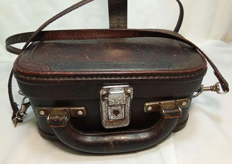 Vintage original Giovanni miniature suitcase/handbag