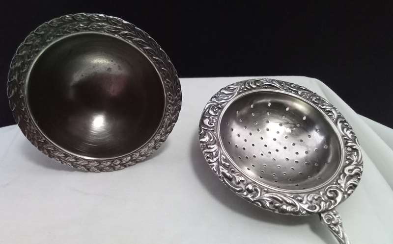 Vintage tea strainer with bowl