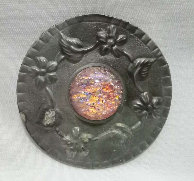 Beautiful vintage Ruskin style pewter brooch