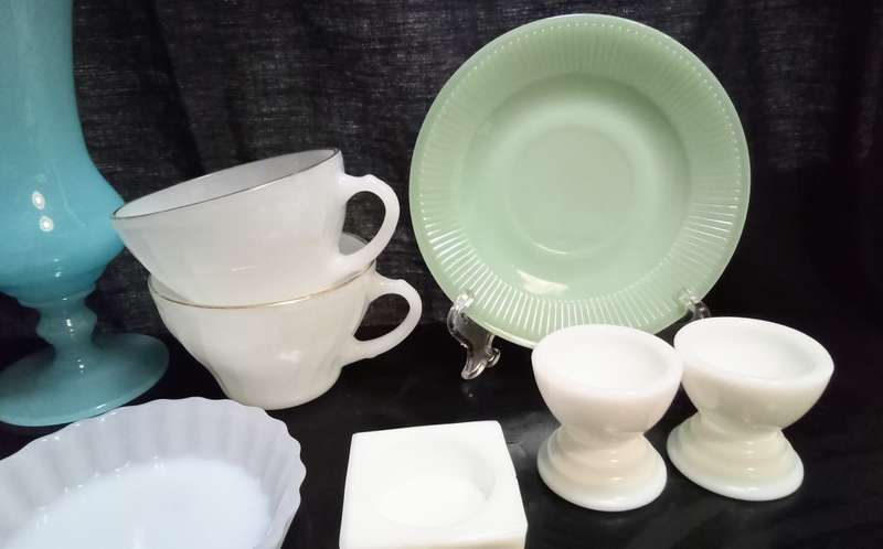 Lot of vintage milk glass items