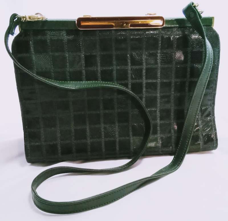 Exceptionally beautiful green vintage Pointer handbag