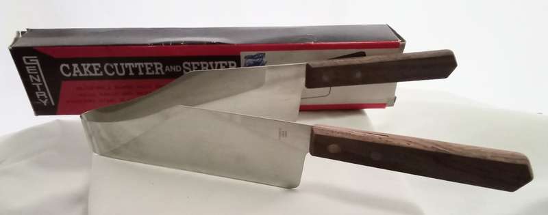 Vintage cake cutter and server