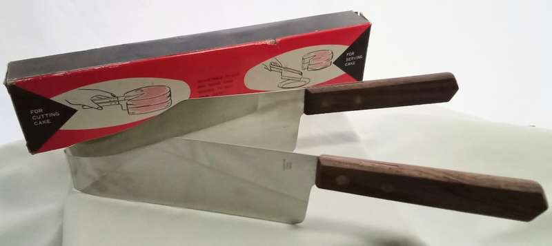Vintage cake cutter and server