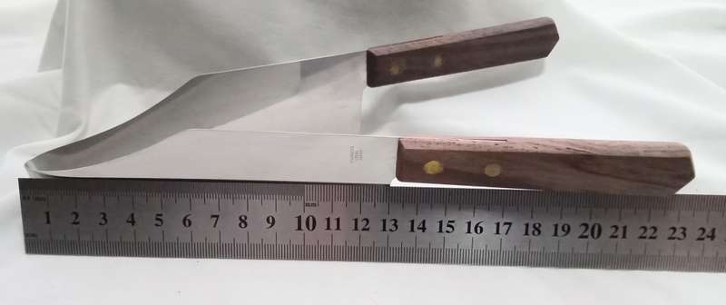 Vintage cake cutter and server