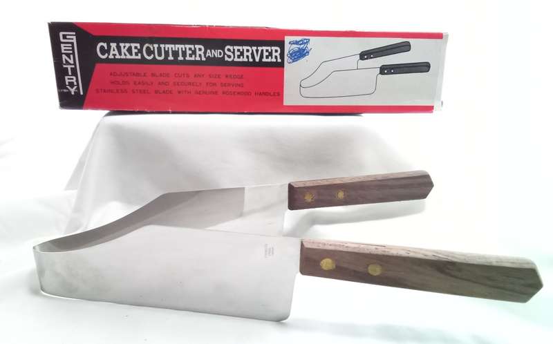 Vintage cake cutter and server