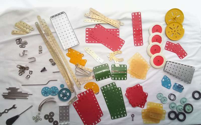 Vintage Russian/Soviet era Meccano style construction kit