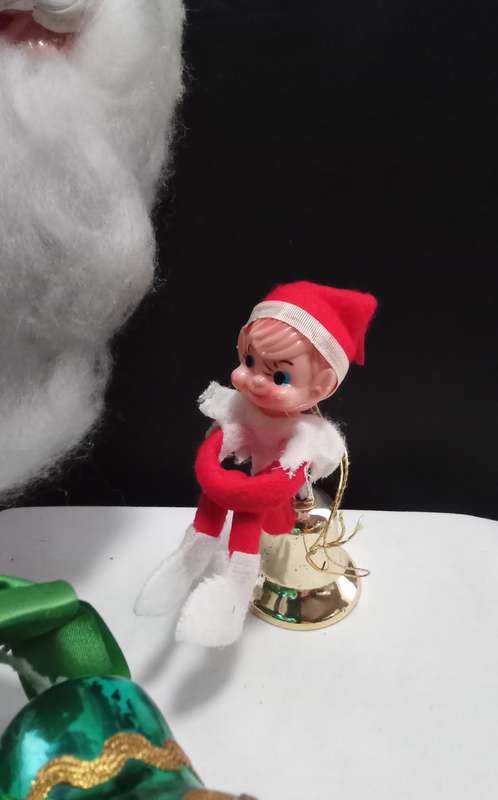Beautiful Vintage Christmas lot of 3 items