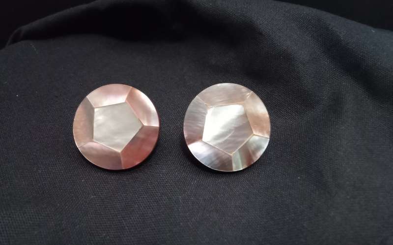 Stunning Vintage Mother of pearl earrings