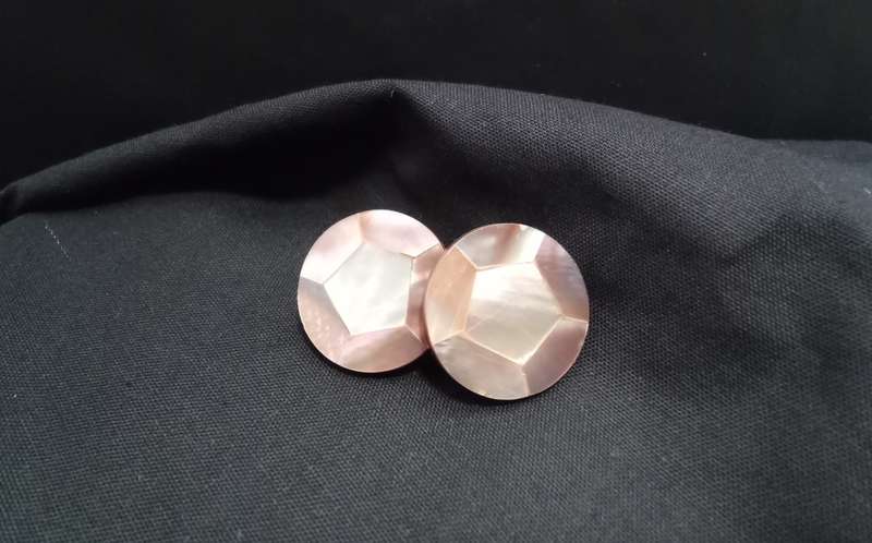 Stunning Vintage Mother of pearl earrings