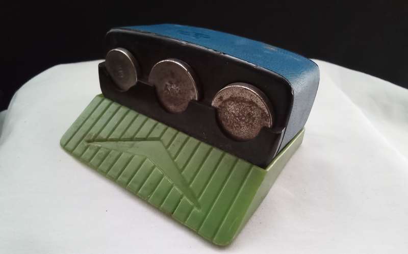 Little vintage coin holder