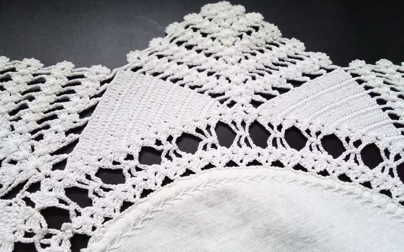 Beautiful Crocheted doily - about 34cms across
