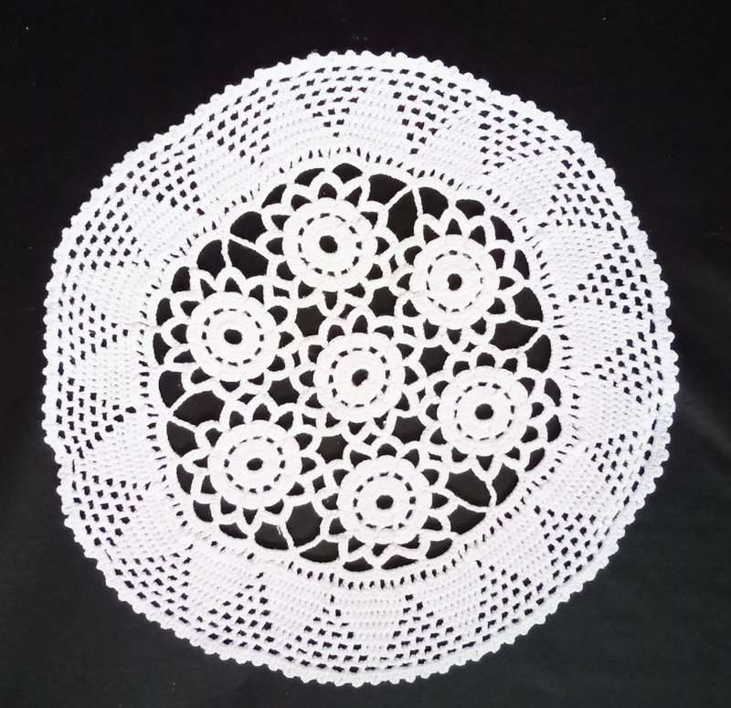 Beautiful Crocheted doily - about 23cms across