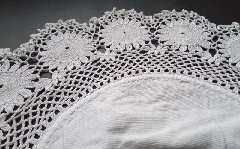 Spectacular Crocheted doily - about 32cms across