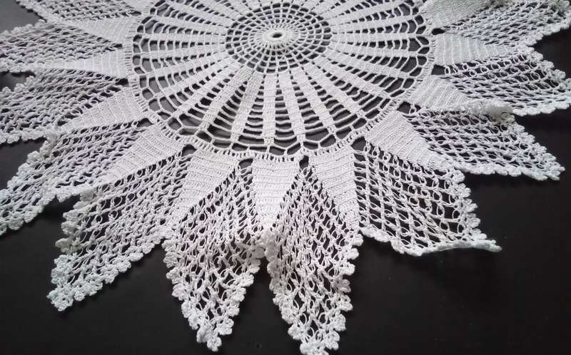 Pretty Crocheted doily - about 28cms across