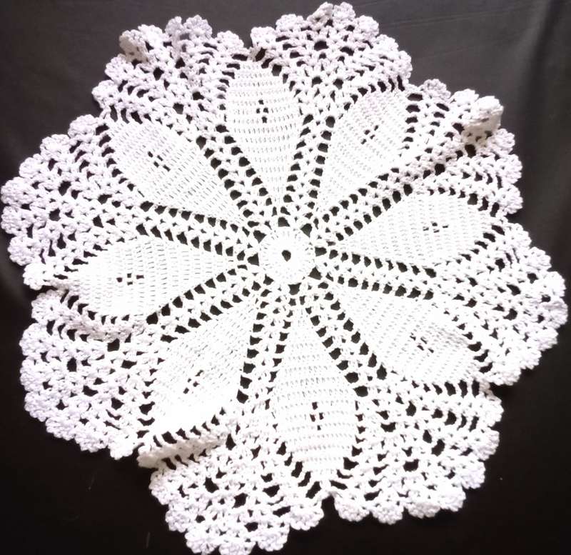 Gorgeous hand crocheted doily - about 30cms across
