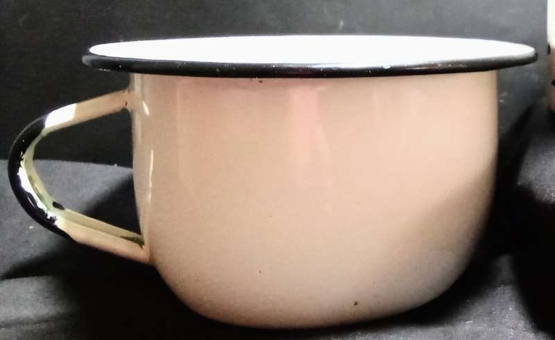 Lot of vintage enamel goods