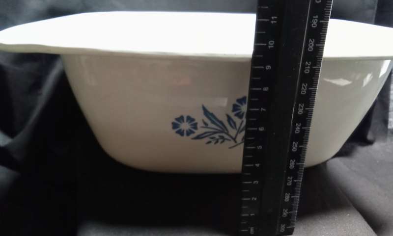 Corning Ware Blue Cornflower P-34-B 4 Quart Dutch Oven Casserole