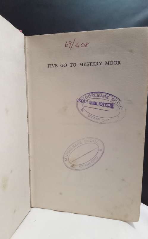 Five go to mystery moor - Enid Blyton 1967 edition