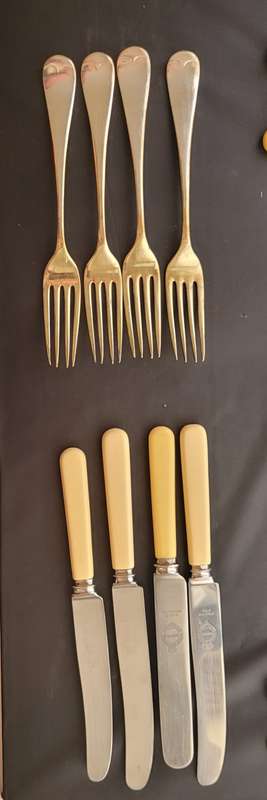 12 Bone handle knives with forks