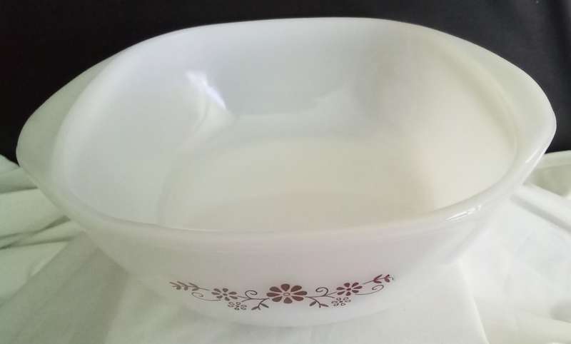 Pyr-O-Rey (aka Dynaware) brown daisy bowl