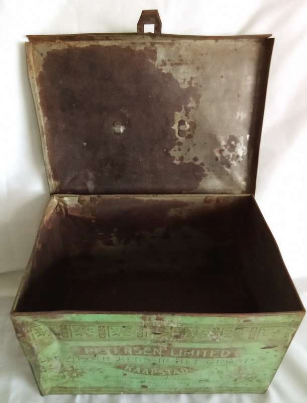 Antique Petersen `Echte Huis Apotheek` Tin