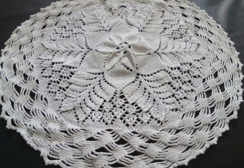 Lovely vintage hand crocheted white doily