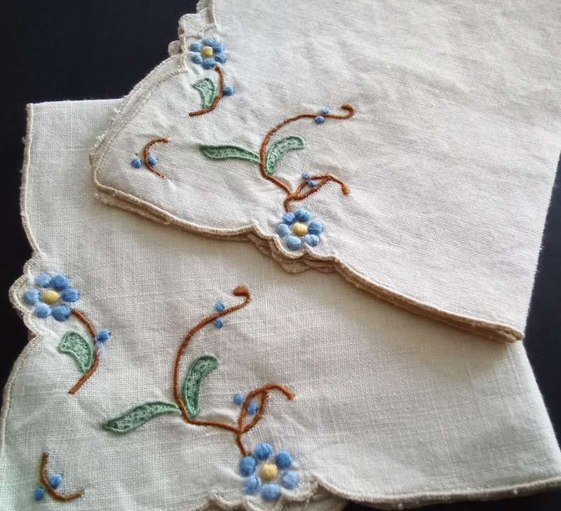 Two stunning vintage embroidered serviettes
