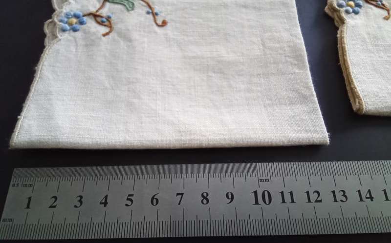 Two stunning vintage embroidered serviettes