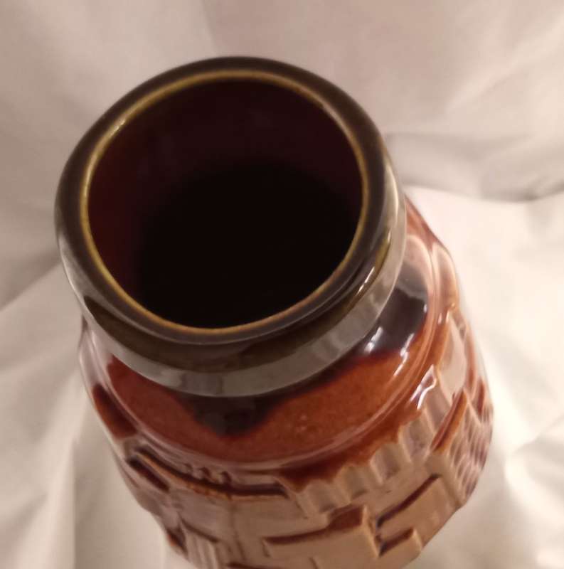 Stunning vintage vase in excellent condition