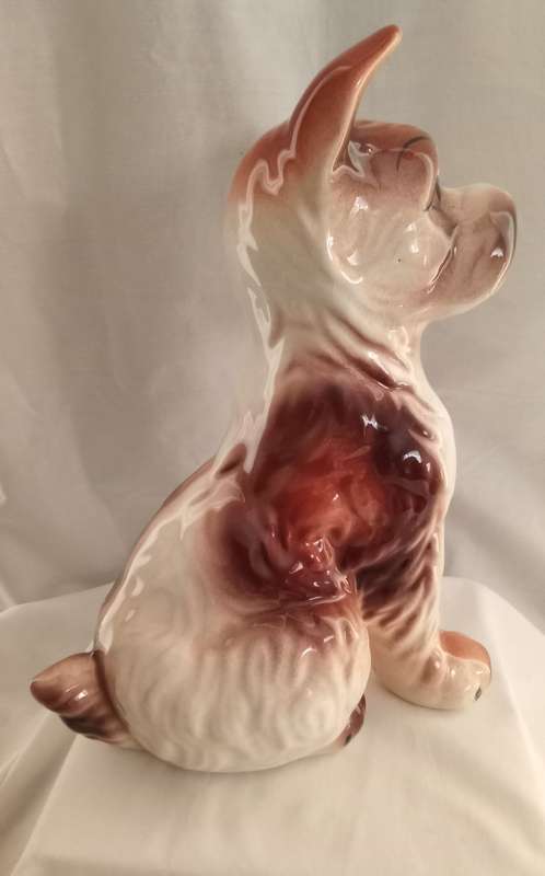 Gorgeous vintage doggie looking for a good home