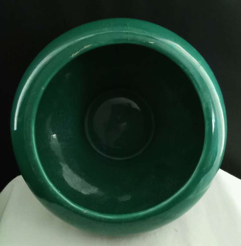 Charming small vintage "Ivanhoe"  nr. 1 vase