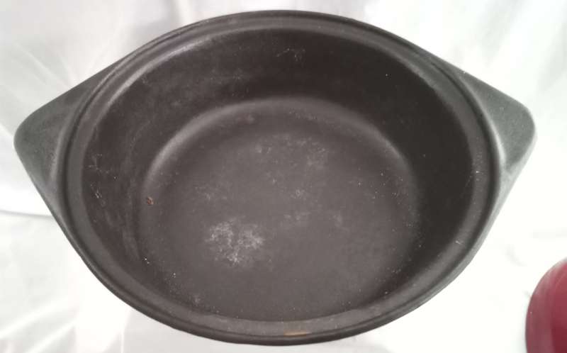 Lovely Cookwell nr.8 cast iron pot with red lid