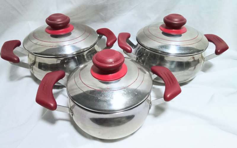 Cutest vintage set of Pointerware pots