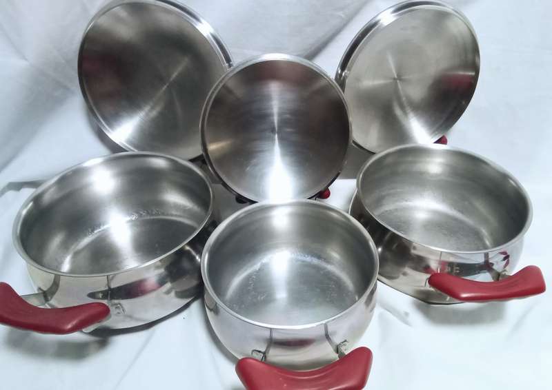 Cutest vintage set of Pointerware pots