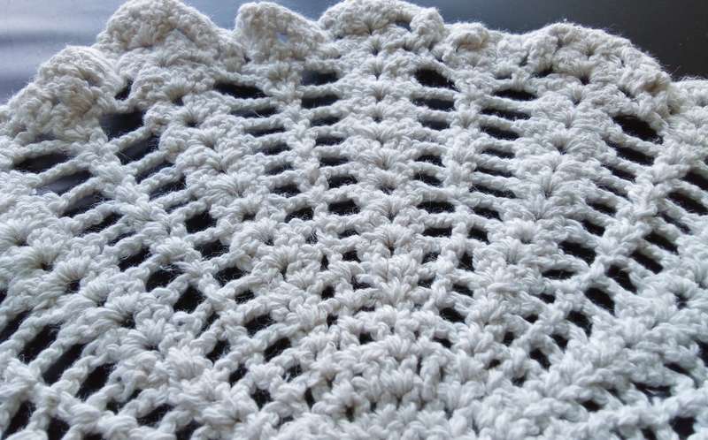 Lovely off-white crocheted doily - 30cms across