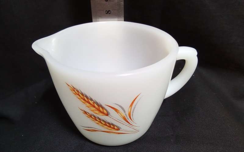Lovely vintage Anchor Hocking milk glass jug