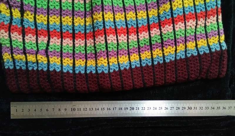 Stunning vintage crocheted handbag