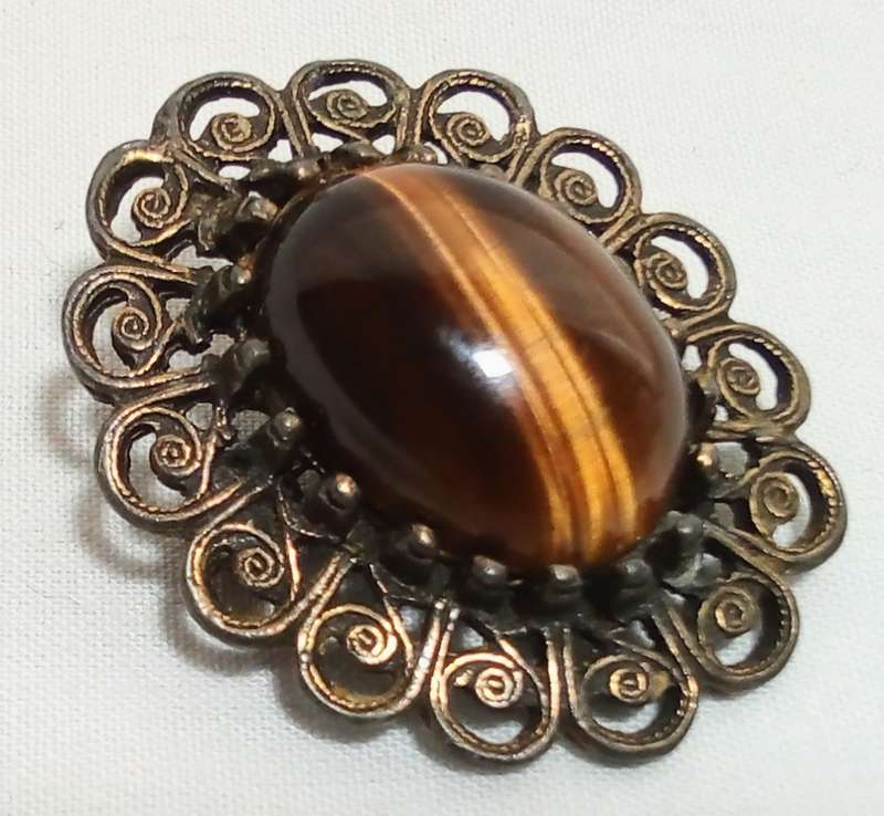 Vintage Tigers eye brooch