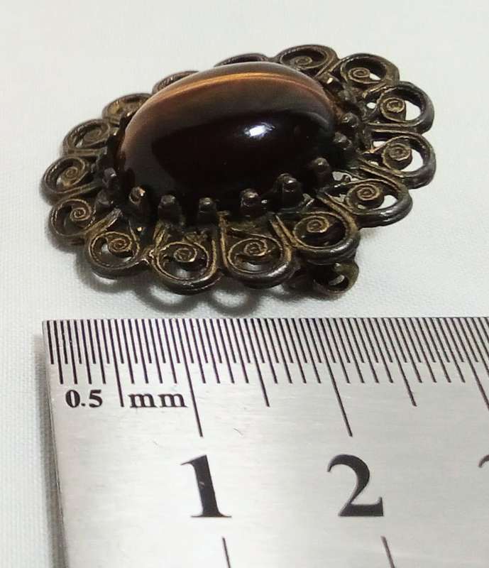 Vintage Tigers eye brooch